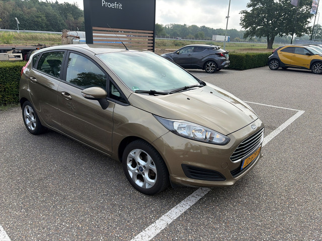 Foto 4 van Ford Fiesta 1.5 TDCi AIRCO/RIJDT GOED/5DEURS/APK 8-2027!!