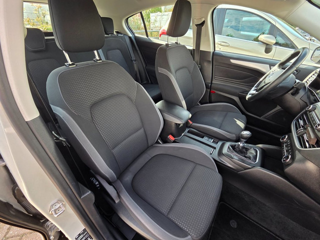 Foto 3 van Ford Focus 1.0 EcoBoost Trend Edition Business FULL OPTIONS