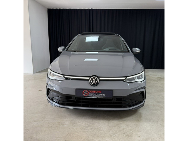 Foto 9 van Volkswagen Golf 1.5 TSI R-Line. HUD. H&K PANO.AUTO