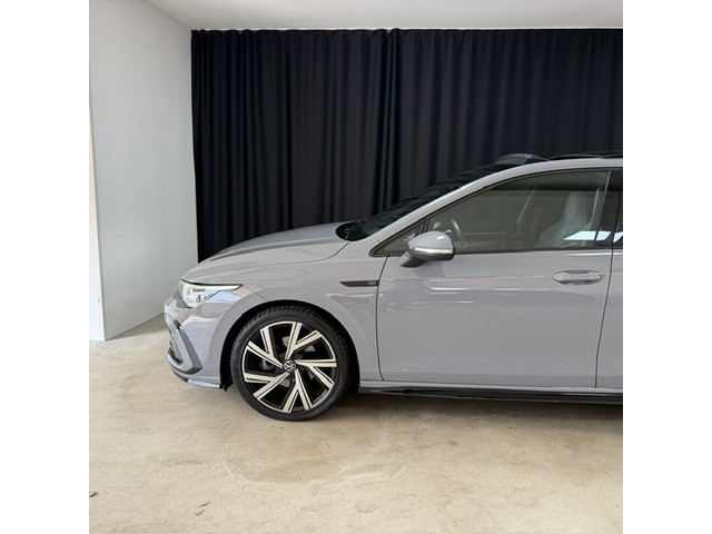 Foto 6 van Volkswagen Golf 1.5 TSI R-Line. HUD. H&K PANO.AUTO