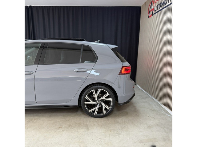 Foto 5 van Volkswagen Golf 1.5 TSI R-Line. HUD. H&K PANO.AUTO
