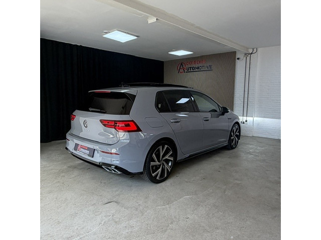 Foto 3 van Volkswagen Golf 1.5 TSI R-Line. HUD. H&K PANO.AUTO