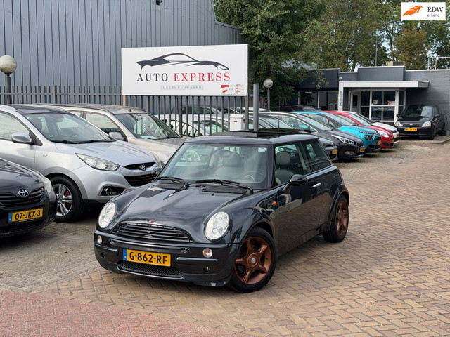 Foto 2 van Mini Cooper Pepper 1.6/Airco/Panorama Dak/Leer/Nieuw Apk