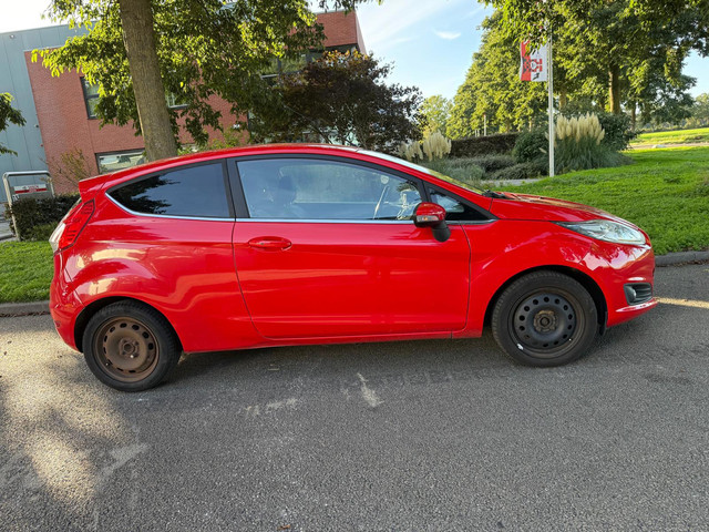 Foto 7 van Ford Fiesta 1.6 TDCi Titanium apk 11-7-2027