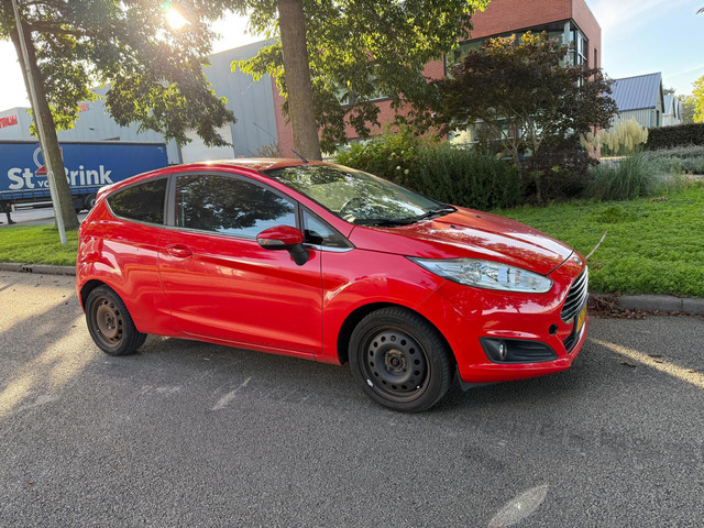 Foto 6 van Ford Fiesta 1.6 TDCi Titanium apk 11-7-2027