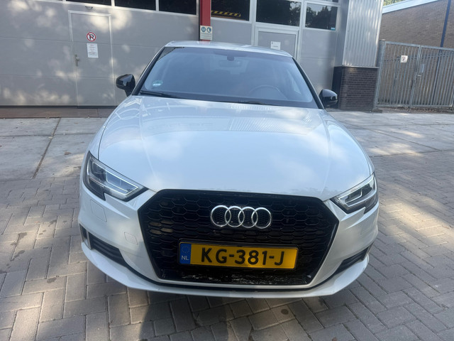 Foto 8 van Audi A3 Sportback 1.0 TFSI Sport Lease Edition Virtuele scherm Navi Keyless Entry