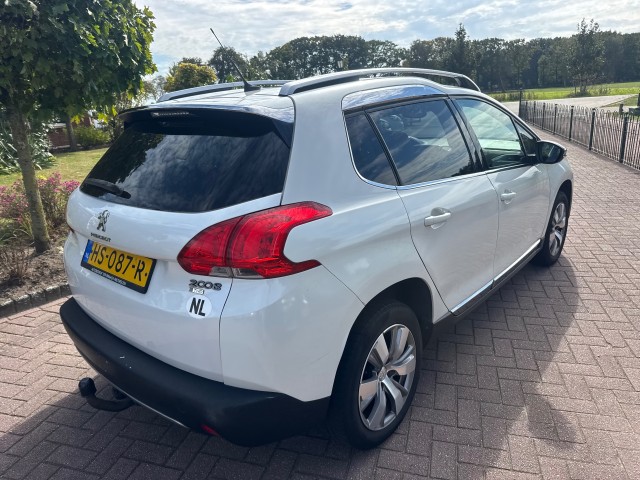 Foto 5 van PEUGEOT 2008 *Pano*Car Play*Trekhaak*Allure