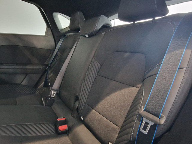 Foto 3 van Renault Captur 1.6 E-Tech full hybrid 145 esprit Alpine | TREKHAAK | SCHUIF/KANTEL DAK | HARMAN KARD
