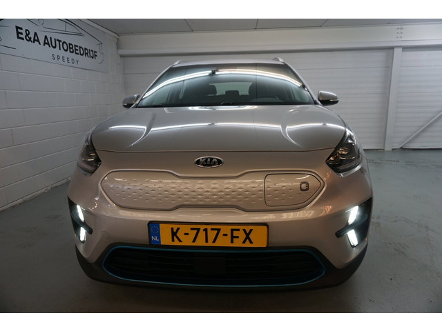 Foto 8 van Kia E-Niro DynamicLine 64 kWh €14950/ CAMERA / NAP