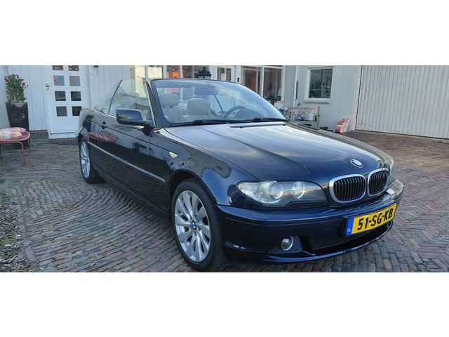 Foto 9 van BMW 3-serie Cabrio 318Ci Special Executive 90 % BMW Dealeronderhouden. Prachtige auto.