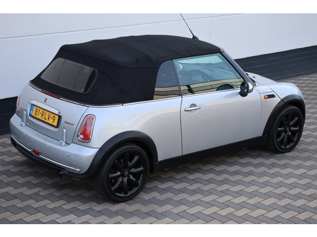 Foto 2 van Mini Cabrio 1.6 Cooper Leer en ijskoude airco !!!
