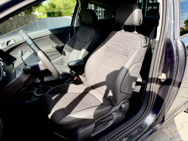Foto 4 van Opel Corsa 1.2-16V BlitZ Stoel-&Stuurverwarming Dealer onderhouden