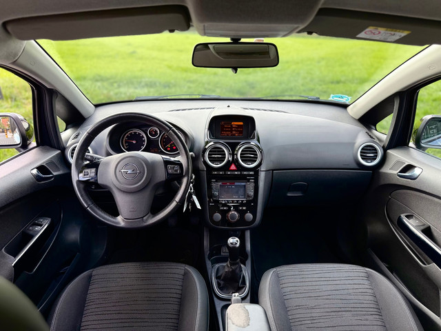 Foto 6 van Opel Corsa 1.2-16V BlitZ Stoel-&Stuurverwarming Dealer onderhouden