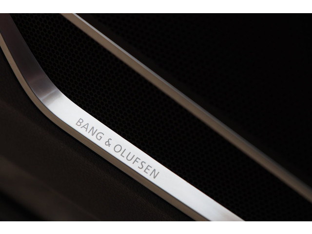 Foto 2 van Audi Q3 45 TFSI Quattro 3x S-Line / PANO / B&O / ACC / KEYLESS / CAMERA / ELEK-STOELEN / VIRTUAL