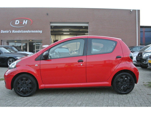 Foto 2 van Toyota Aygo 1.0-12V Now airco inruil mogelijk nap