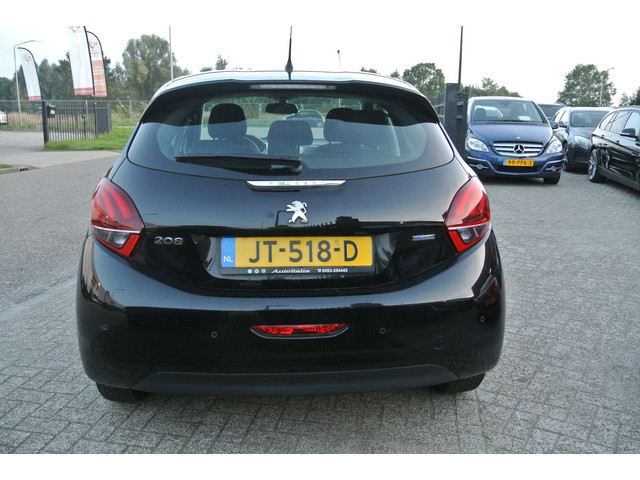 Foto 9 van Peugeot 208 1.2 PureTech Blue Lease airco apk 15-06-2027 inruil mogelijk nap