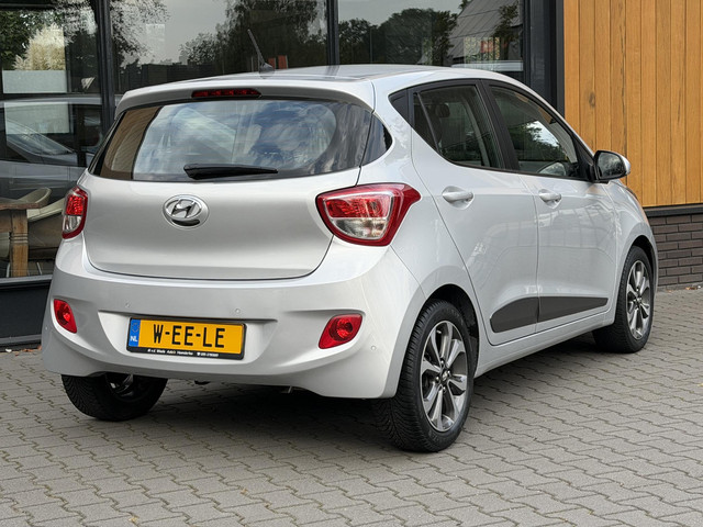 Foto 2 van Hyundai i10 1.2i 87pk! 5 pers. Cruise control, Stuur/Stoelverw. Garantie
