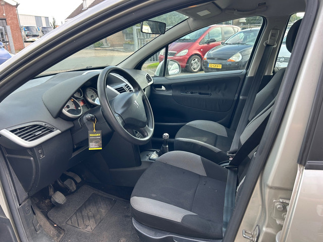 Foto 2 van Peugeot 207 1.4 Color-line | AIRCO | APK 09-2027 | 5 DEURS |