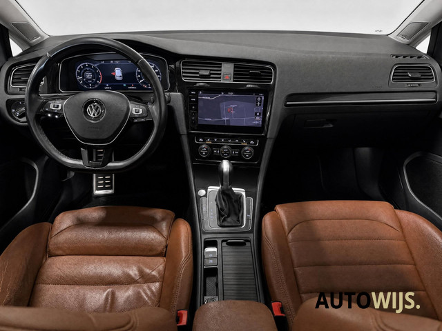 Foto 10 van Volkswagen Golf 1.5 TSI Highline Business R-Line|PANO|LED|LEDER|CARPLAY|GOED ONDERHOUDEN|