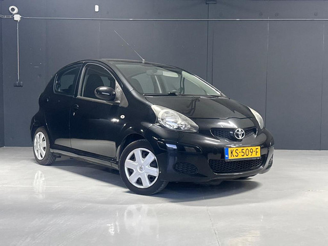 Foto 7 van Toyota Aygo 1.0 | 2010 | 5-deurs | Airco | Elektrische ramen | Centrale deurvergrendeling met afstan