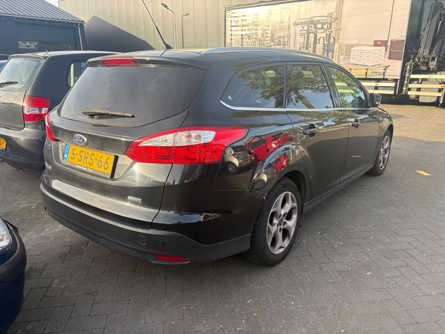 Foto 4 van Ford Focus Wagon 1.0 EcoBoost Titanium