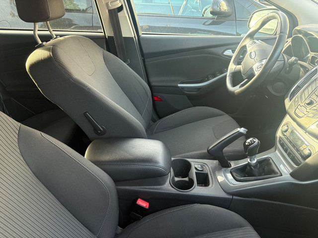 Foto 5 van Ford Focus Wagon 1.0 EcoBoost Titanium