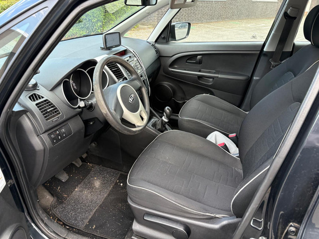 Foto 3 van Kia Venga 1.4 CVVT X-tra | Airco | Elekt. Ramen | Trekhaak | APK tot 24-05-2027!