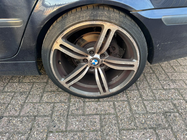 Foto 8 van BMW 3-serie 325i Lifestyle Edition