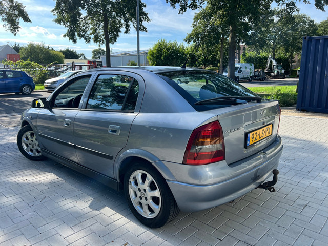 Foto 5 van Opel Astra 1.6 Njoy 159.636KM Automaat