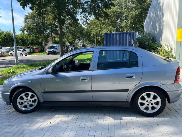 Foto 6 van Opel Astra 1.6 Njoy 159.636KM Automaat