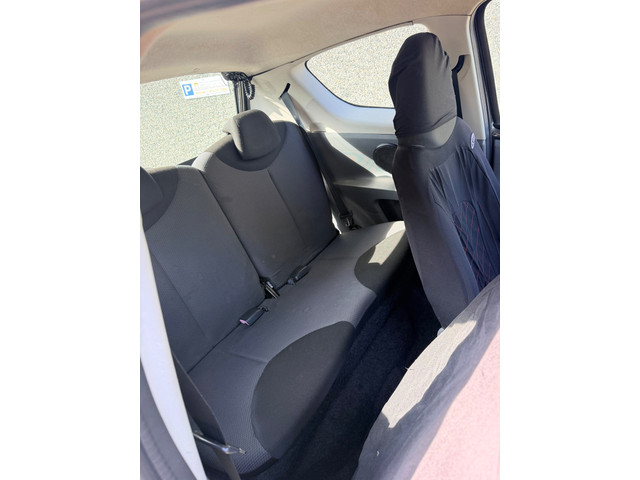 Foto 8 van Toyota Aygo 1.0-12V | grijs NAP|Airco|