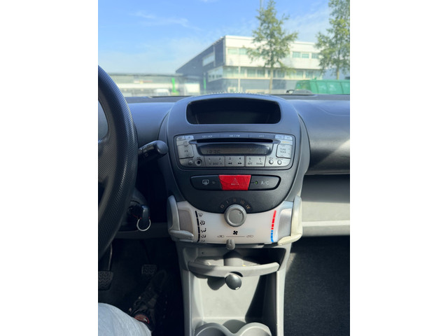Foto 9 van Toyota Aygo 1.0-12V | grijs NAP|Airco|