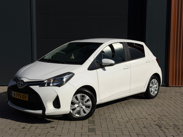 Foto 4 van Toyota Yaris 1.0 VVT-i Comfort|Airco|Scherm|Bluetooth|Elektrische Ramen