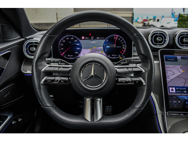 Foto 4 van Mercedes-Benz C-Klasse Estate 300 e AMG Line (bj 2022)