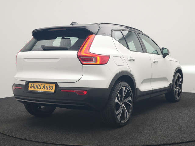 Foto 4 van Volvo XC40 T5 Recharge R-Design PHEV 262pk | Panodak | Adaptive Cruise | Camera | Alcantara Sportsto