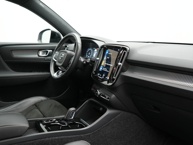 Foto 5 van Volvo XC40 T5 Recharge R-Design PHEV 262pk | Panodak | Adaptive Cruise | Camera | Alcantara Sportsto