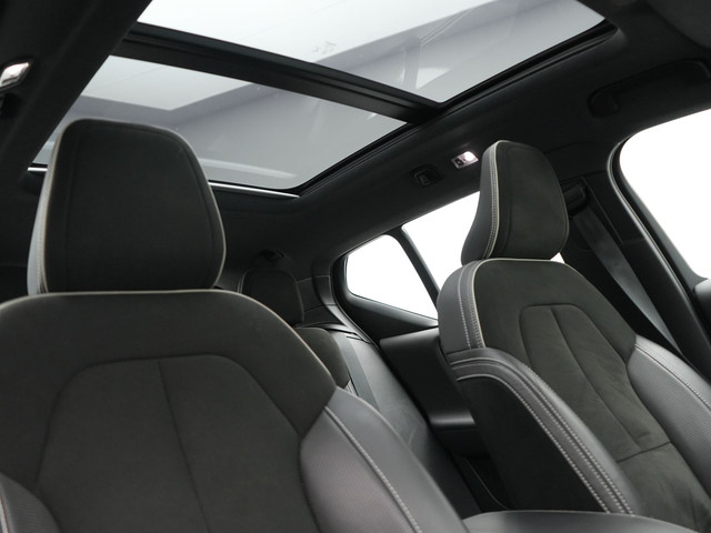 Foto 6 van Volvo XC40 T5 Recharge R-Design PHEV 262pk | Panodak | Adaptive Cruise | Camera | Alcantara Sportsto