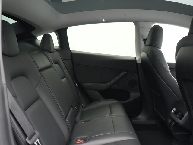 Foto 3 van Tesla Model Y Long Range AWD 75 kWh 441pk | Full Self-Driving Capability | Panodak | Adaptive Cruise
