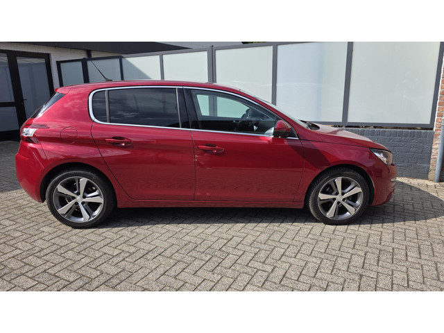 Foto 5 van Peugeot 308 1.2 PureTech Allure Nieuwe Distributieriem!