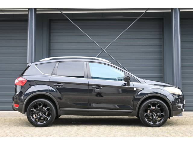 Foto 6 van Ford KUGA 2.5 20V Trend, Leer, Panodak, Trekhaak, Volledig onderhouden!