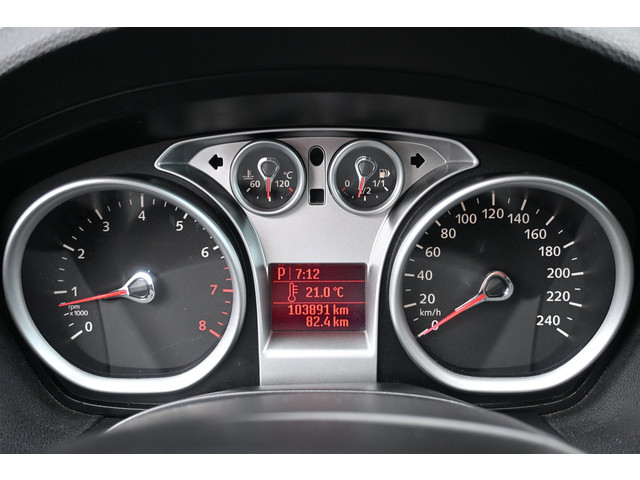 Foto 4 van Ford KUGA 2.5 20V Trend, Leer, Panodak, Trekhaak, Volledig onderhouden!