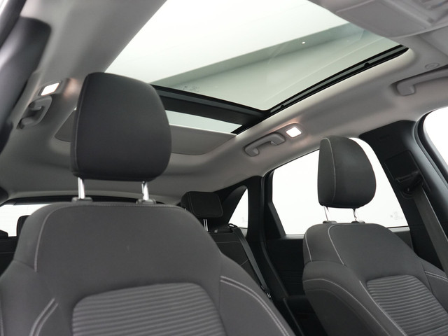 Foto 4 van Ford Kuga 2.5 PHEV Titanium 225pk Dealer O.H. | Trekhaak Afn. | Panodak | Camera | Stoelen & Stuur V