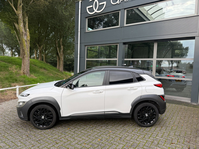 Foto 9 van Hyundai KONA 1.6 GDI HEV Fashion two tone - camera