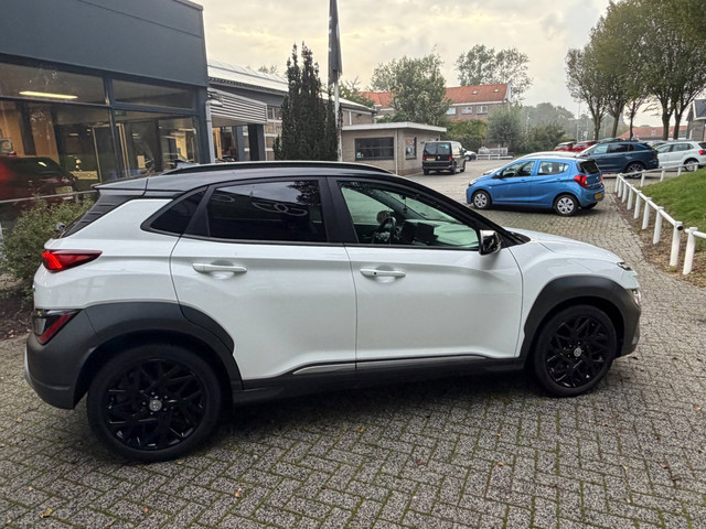 Foto 5 van Hyundai KONA 1.6 GDI HEV Fashion two tone - camera