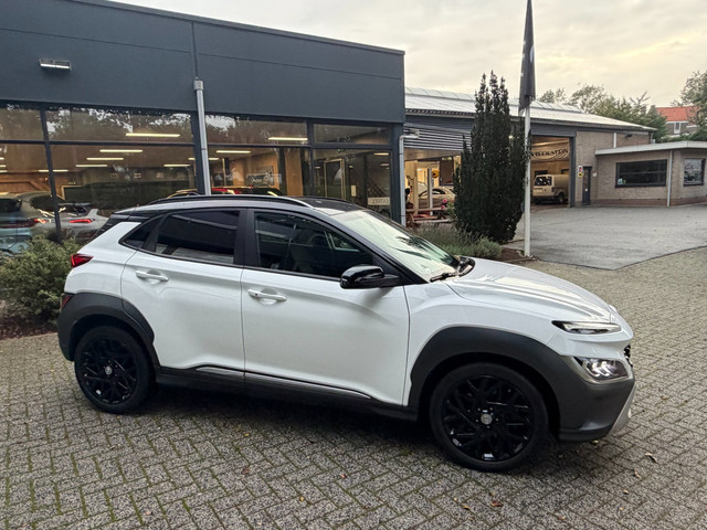 Foto 4 van Hyundai KONA 1.6 GDI HEV Fashion two tone - camera