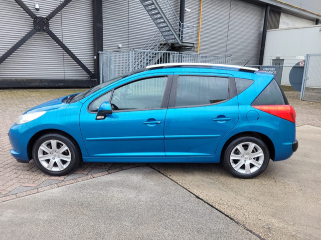 Foto 2 van Peugeot 207 SW 1.6 VTi XS Panoramadak (bj 2008)