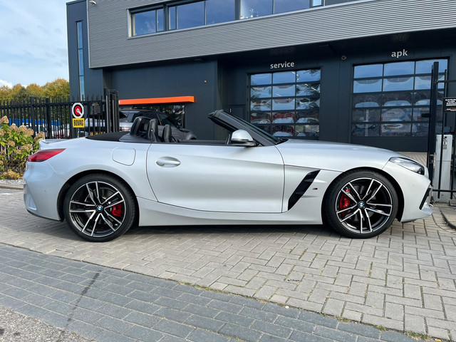 Foto 4 van BMW Z4 Roadster BMW Z4 Sdrive20i 197pk Aut 2021 M Sport Grijs FULL OPTIONS