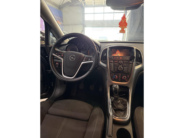 Foto 4 van Opel Astra 1.4 Turbo Blitz