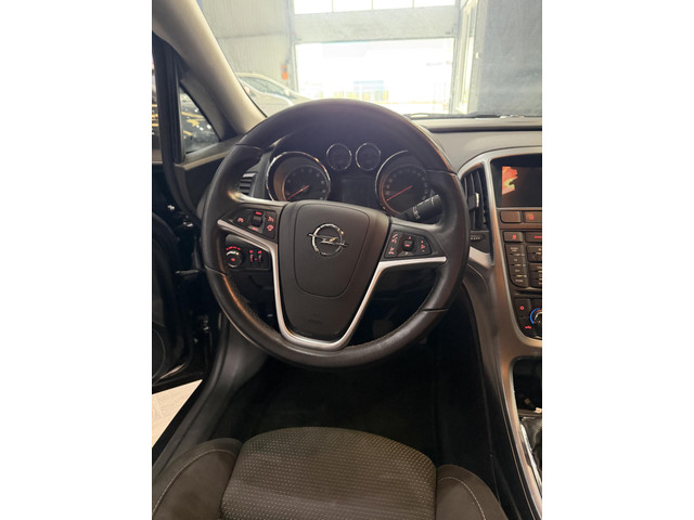 Foto 2 van Opel Astra 1.4 Turbo Blitz