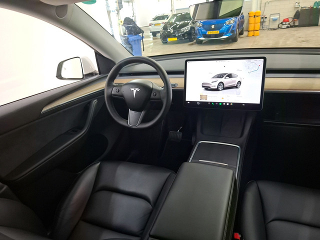 Foto 10 van Tesla Model Y 75 kWh 351pk Long Range AWD | SOH 90% | Incl. 24 Maanden Bovag garantie | 19" | Pearl